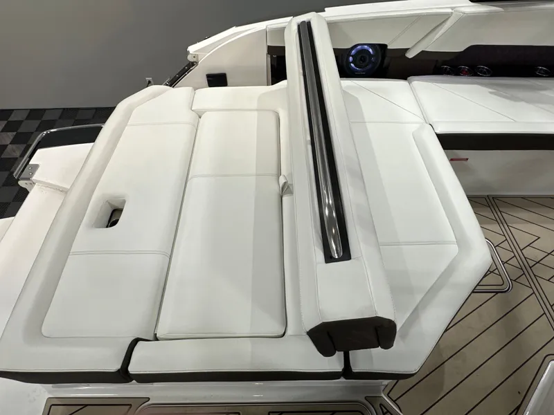 Slide: The Image of Cobalt R8 2026 - 8