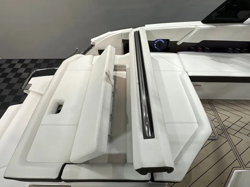 Slide: The Image of Cobalt R8 2026 - 9