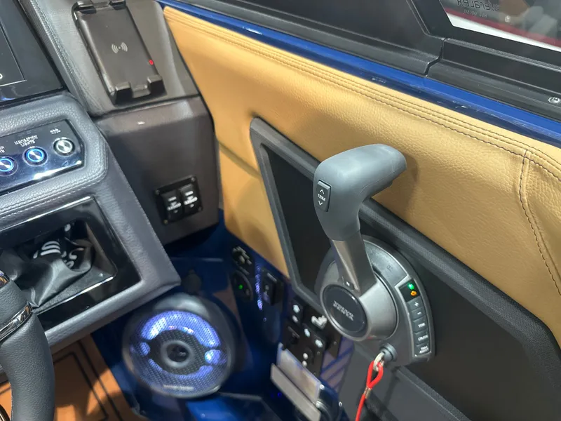 Slide: The Image of Cobalt R8 Surf 2026 - 22