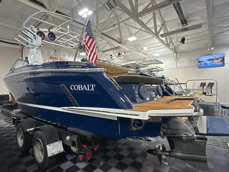 Slide: The Image of Cobalt R8 Surf 2026 - 4