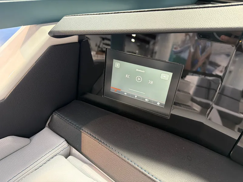 Slide: The Image of MasterCraft XStar 23 2026 - 12