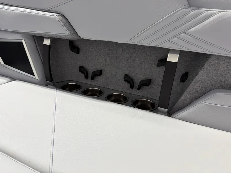 Slide: The Image of MasterCraft XStar 23 2026 - 13