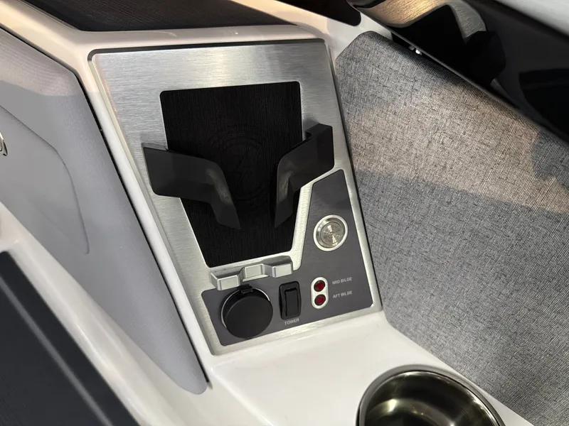 Slide: The Image of MasterCraft XStar 23 2026 - 20