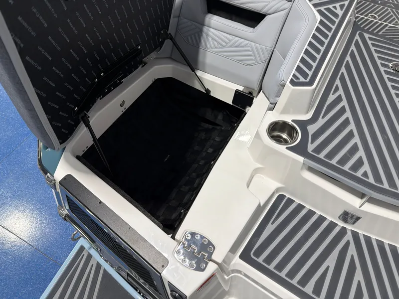 Slide: The Image of MasterCraft XStar 23 2026 - 22