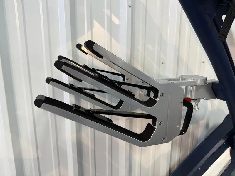 Slide: The Image of MasterCraft XT24 2026 - 15