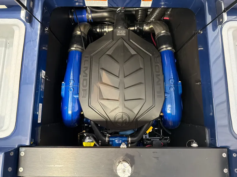 Slide: The Image of MasterCraft XT24 2026 - 17