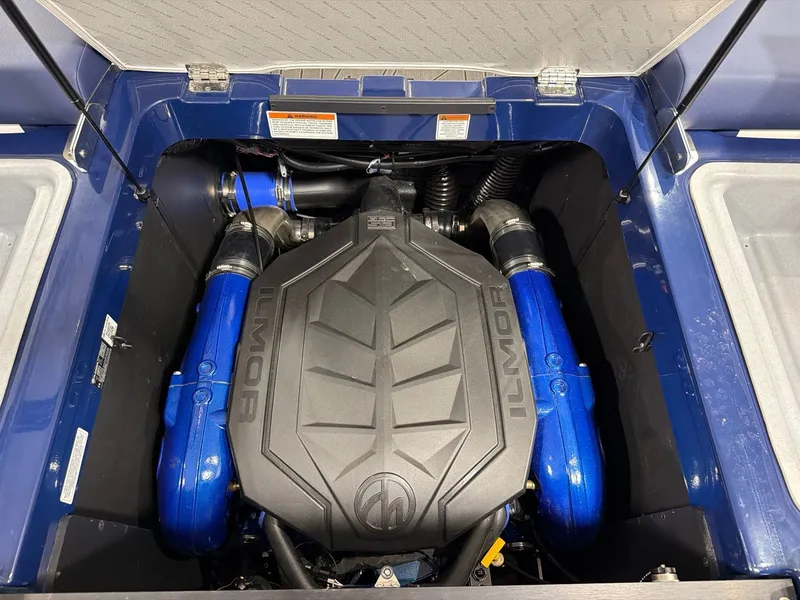 Slide: The Image of MasterCraft XT24 2026 - 22