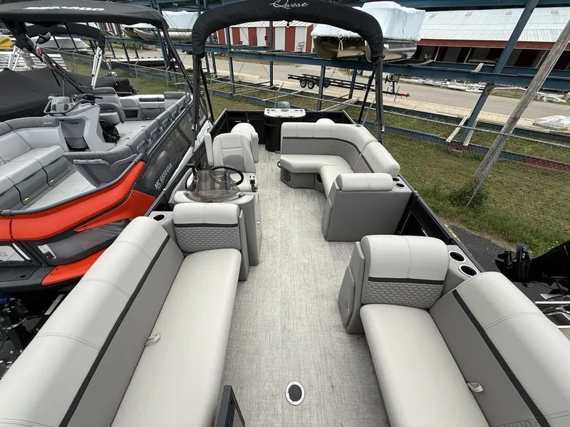 Slide: The Image of Apex Marine 820 XRE Cruise LT 2022 - 15