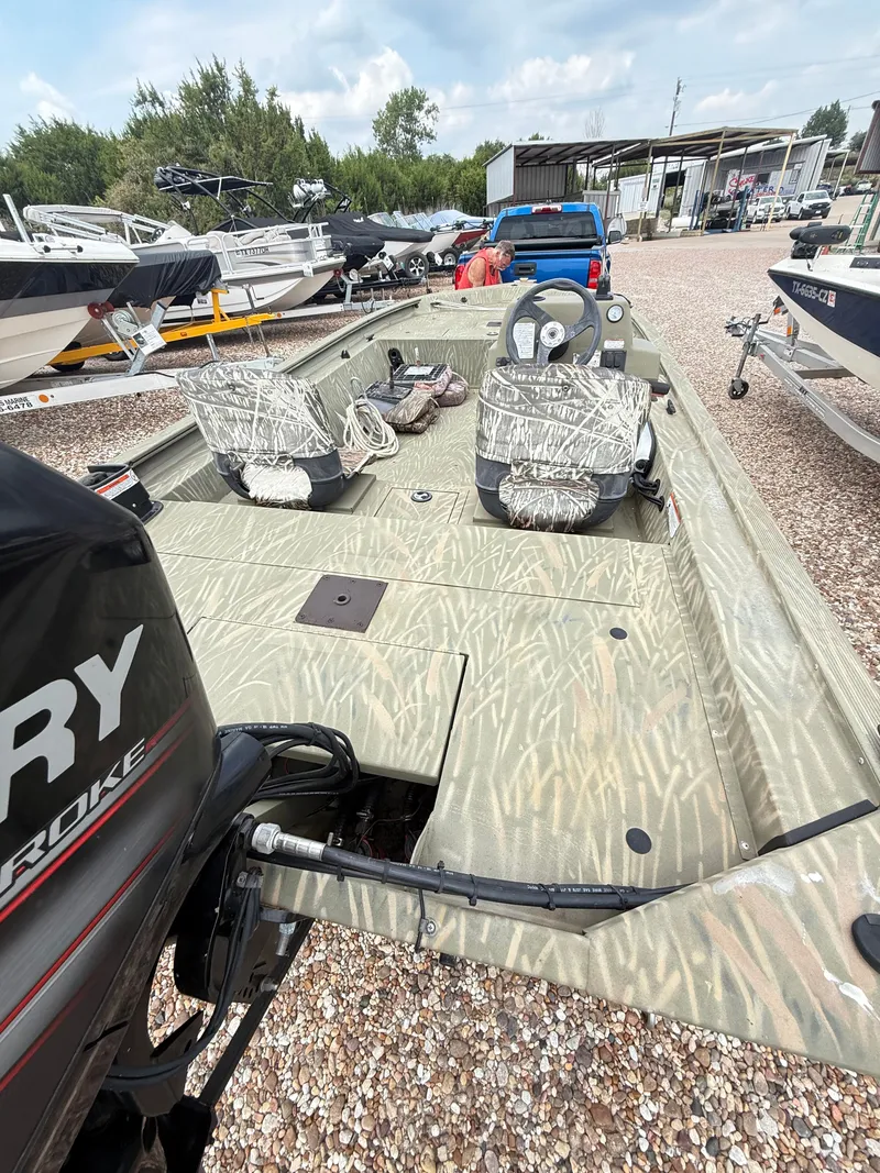 Slide: The Image of Tracker 1754 MVX S/C 2017 - 13