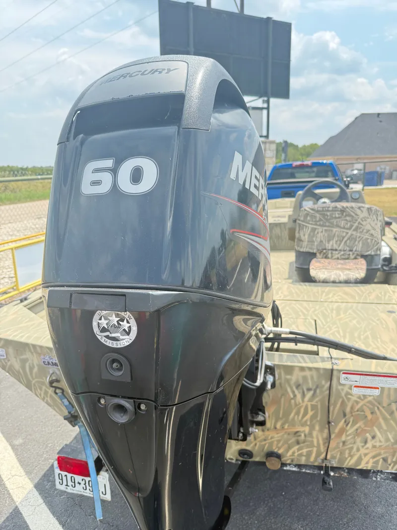 Slide: The Image of Tracker 1754 MVX S/C 2017 - 6