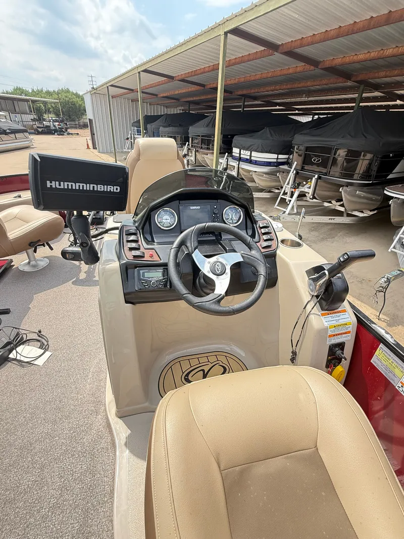 Slide: The Image of Veranda VF22F4 2022 - 20