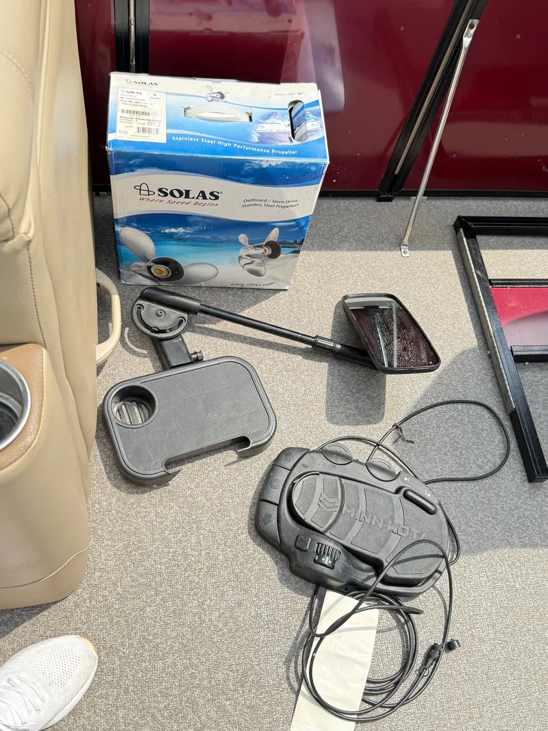 Slide: The Image of Veranda VF22F4 2022 - 23