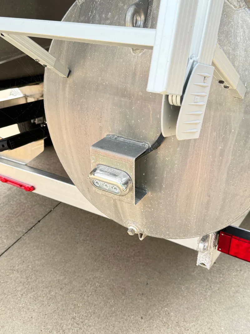 Slide: The Image of Veranda VF22F4 2022 - 6