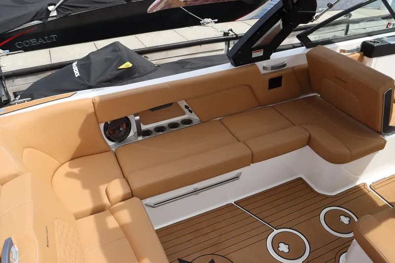 Slide: The Image of MasterCraft X26 2022 - 14