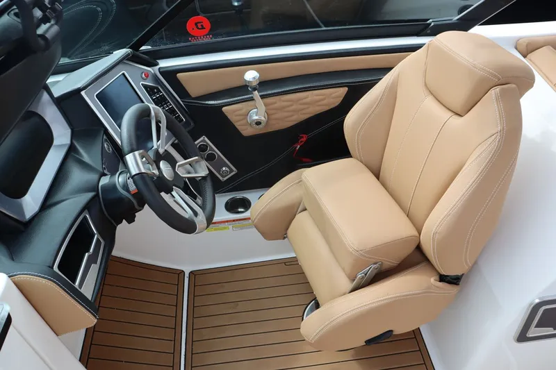 Slide: The Image of MasterCraft X26 2022 - 20