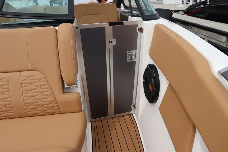 Slide: The Image of MasterCraft X26 2022 - 32