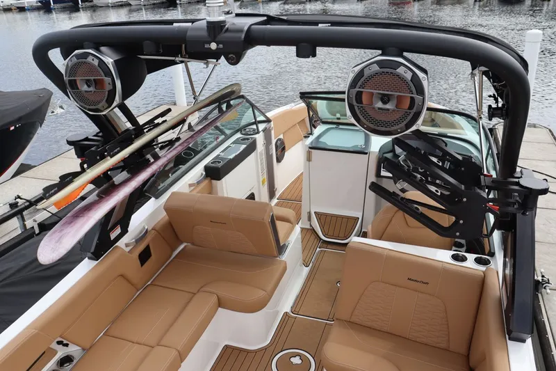 Slide: The Image of MasterCraft X26 2022 - 40