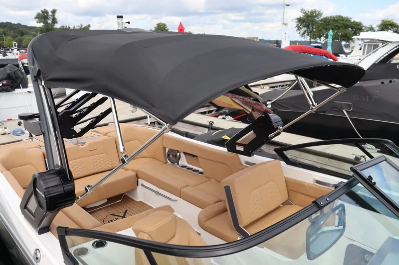 Slide: The Image of MasterCraft X26 2022 - 45