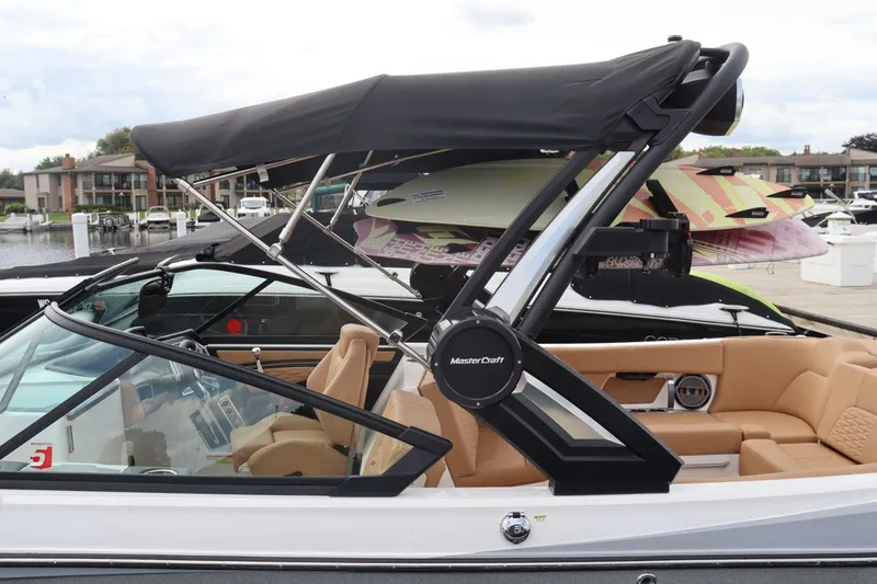 Slide: The Image of MasterCraft X26 2022 - 46