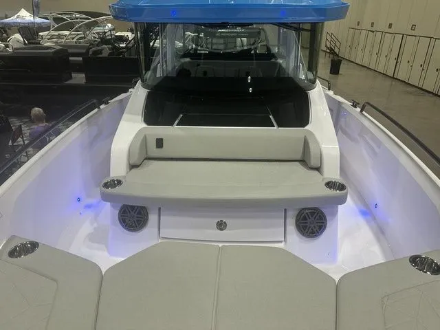 Slide: The Image of Axopar 29 XC Cross Cabin 2025 - 7