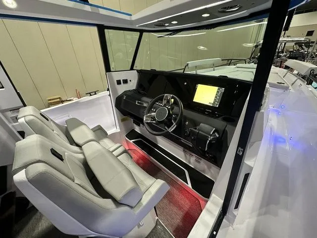 Slide: The Image of Axopar 29 XC Cross Cabin 2025 - 9