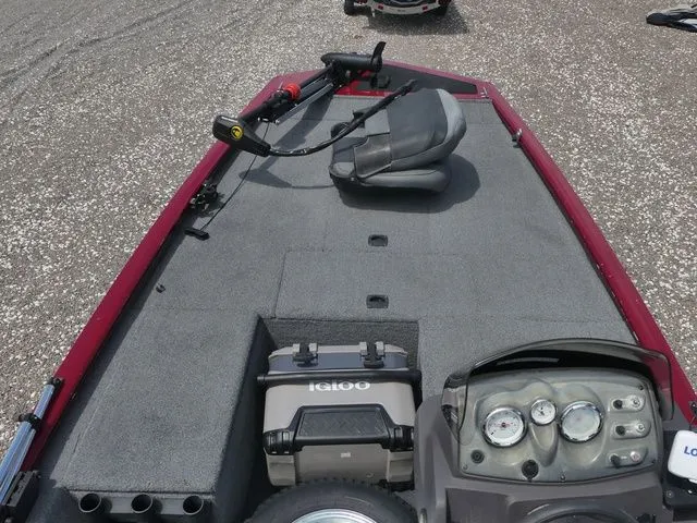 Slide: The Image of Tracker Pro 170 2020 - 13