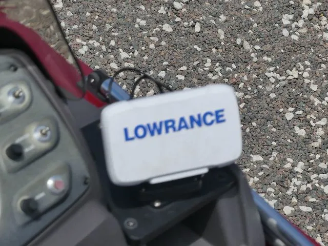 Slide: The Image of Tracker Pro 170 2020 - 18