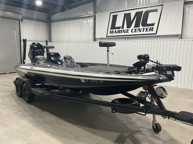 Slide: The Image of Skeeter ZXR20 2021 - 13