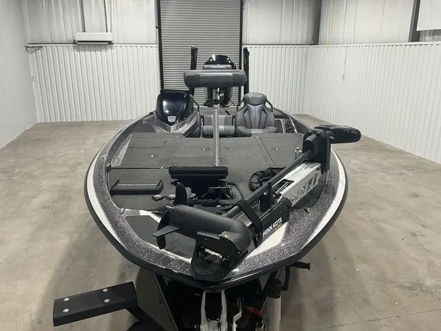 Slide: The Image of Skeeter ZXR20 2021 - 14