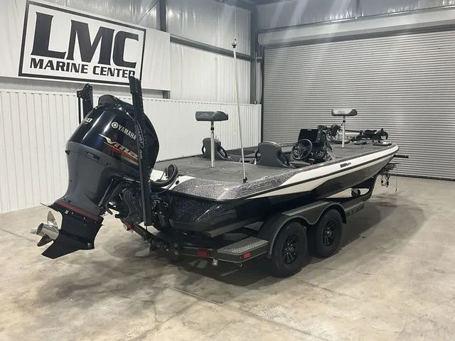 Slide: The Image of Skeeter ZXR20 2021 - 5