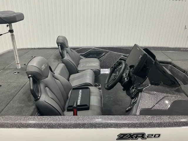 Slide: The Image of Skeeter ZXR20 2021 - 7