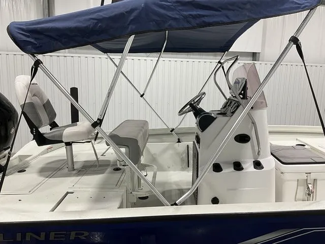 Slide: The Image of Crestliner 1800 Bay 2020 - 11