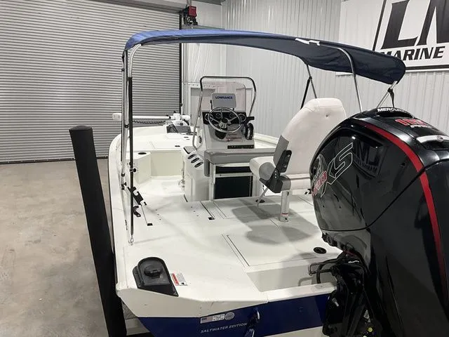 Slide: The Image of Crestliner 1800 Bay 2020 - 7