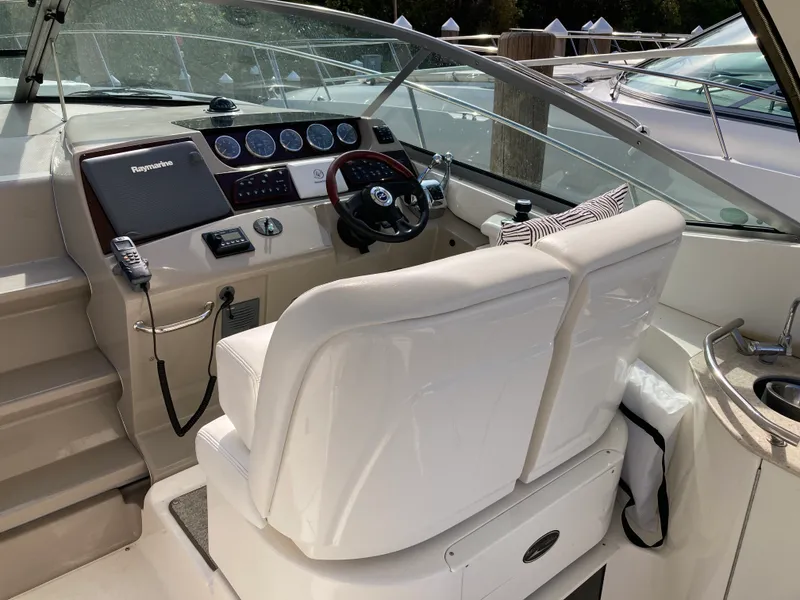 Slide: The Image of Sea Ray 350 SUNDANCER 2009 - 24