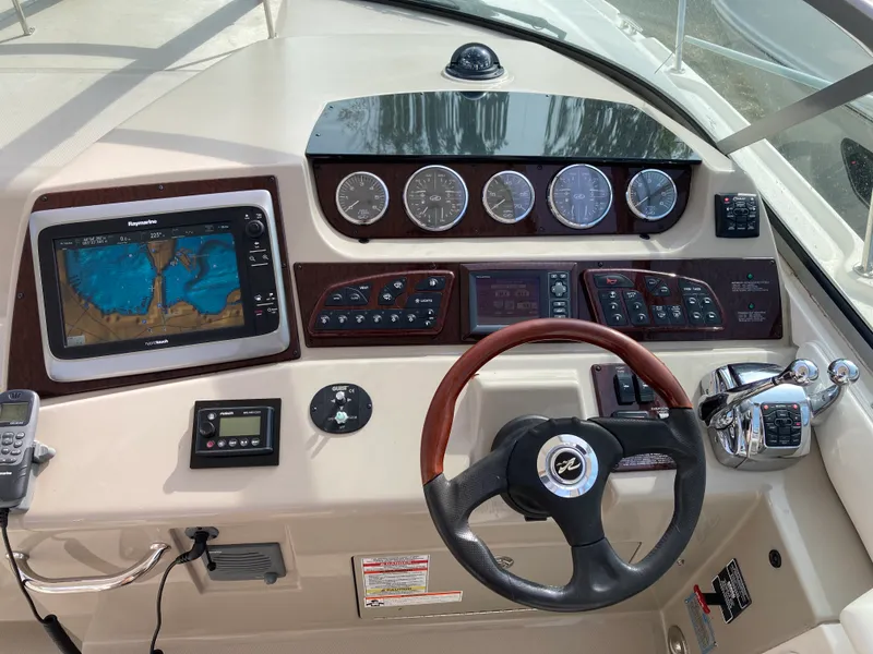 Slide: The Image of Sea Ray 350 SUNDANCER 2009 - 26