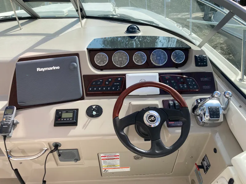 Slide: The Image of Sea Ray 350 SUNDANCER 2009 - 29