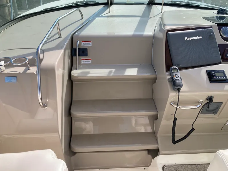 Slide: The Image of Sea Ray 350 SUNDANCER 2009 - 30