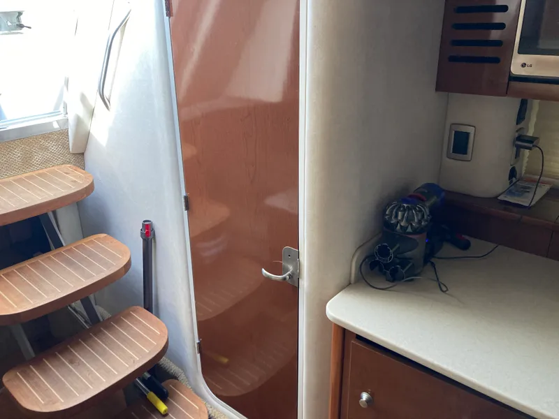 Slide: The Image of Sea Ray 350 SUNDANCER 2009 - 36