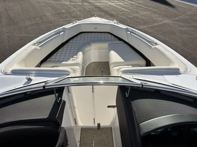 Slide: The Image of Cobalt R7 Surf 2019 - 11