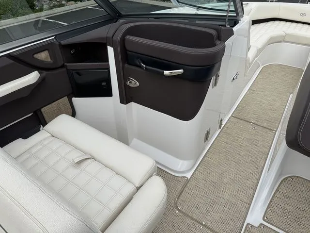 Slide: The Image of Cobalt R7 Surf 2019 - 8