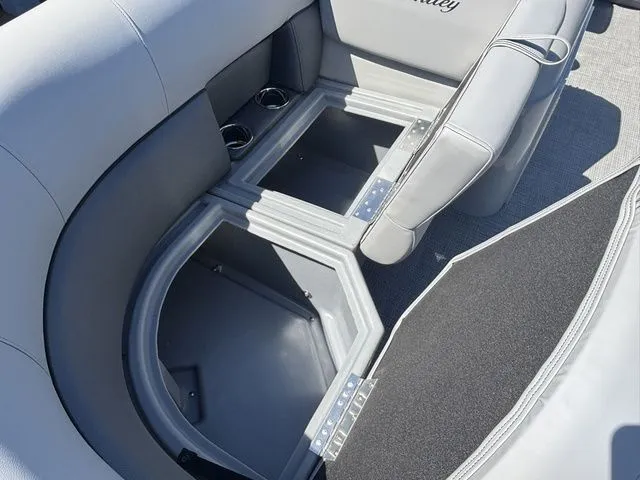Slide: The Image of Bentley Pontoons Fish 200 CWT / DF90ATL5 2026 - 13
