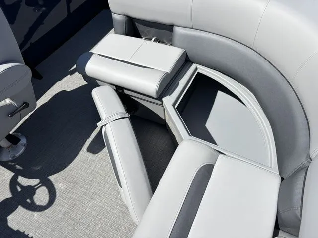 Slide: The Image of Bentley Pontoons Fish 200 CWT / DF90ATL5 2026 - 17