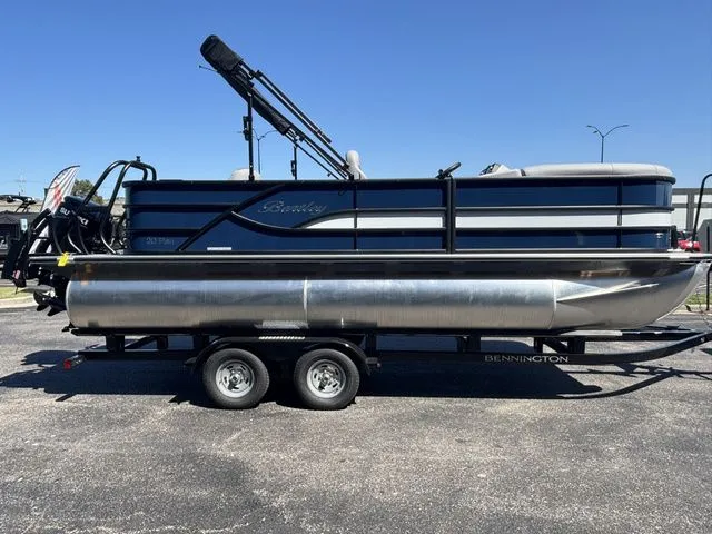 Slide: The Image of Bentley Pontoons Fish 200 CWT / DF90ATL5 2026 - 5