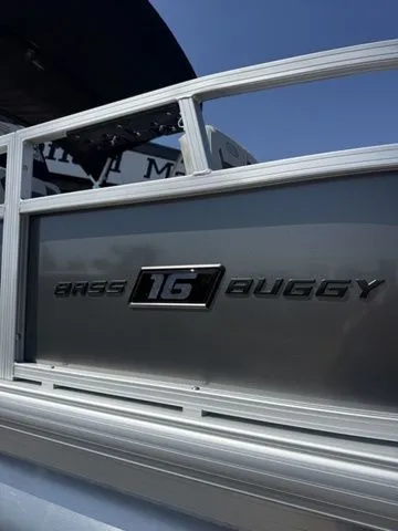 Slide: The Image of Sun Tracker Bass Buggy 16 XL Select 2026 - 4
