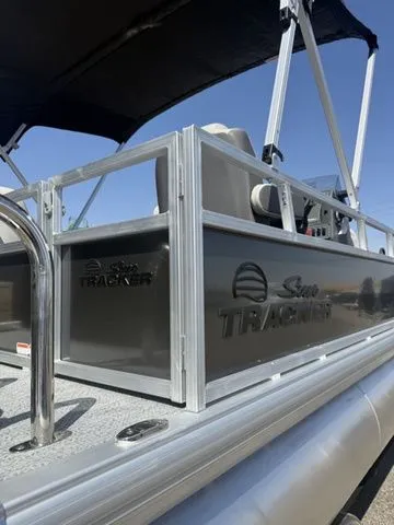 Slide: The Image of Sun Tracker Bass Buggy 16 XL Select 2026 - 5