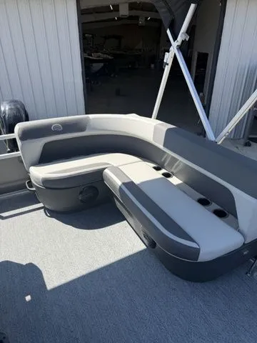 Slide: The Image of Sun Tracker Bass Buggy 16 XL Select 2026 - 6