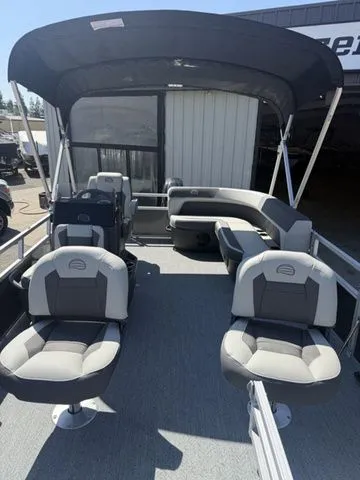 Slide: The Image of Sun Tracker Bass Buggy 16 XL Select 2026 - 9