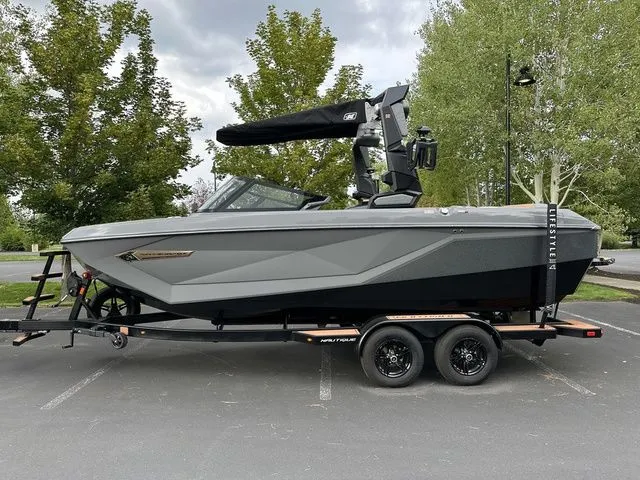 Slide: The Image of Correct Craft Super Air Nautique G21 2024 - 1