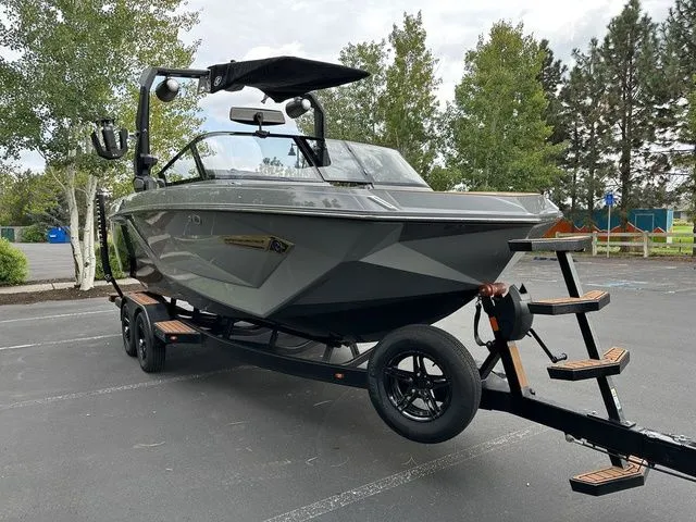 Slide: The Image of Correct Craft Super Air Nautique G21 2024 - 2