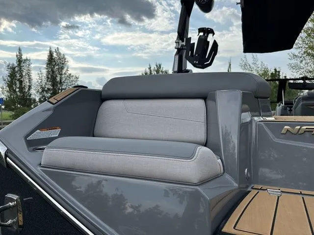 Slide: The Image of Correct Craft Super Air Nautique G21 2024 - 8